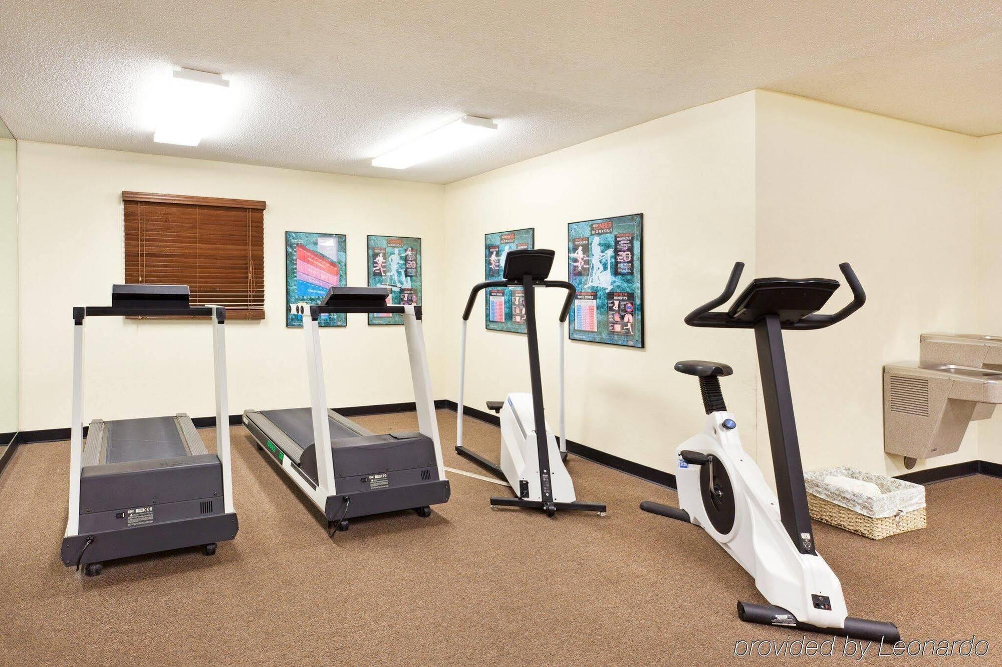 Sonesta Simply Suites Charlotte University Esterno foto